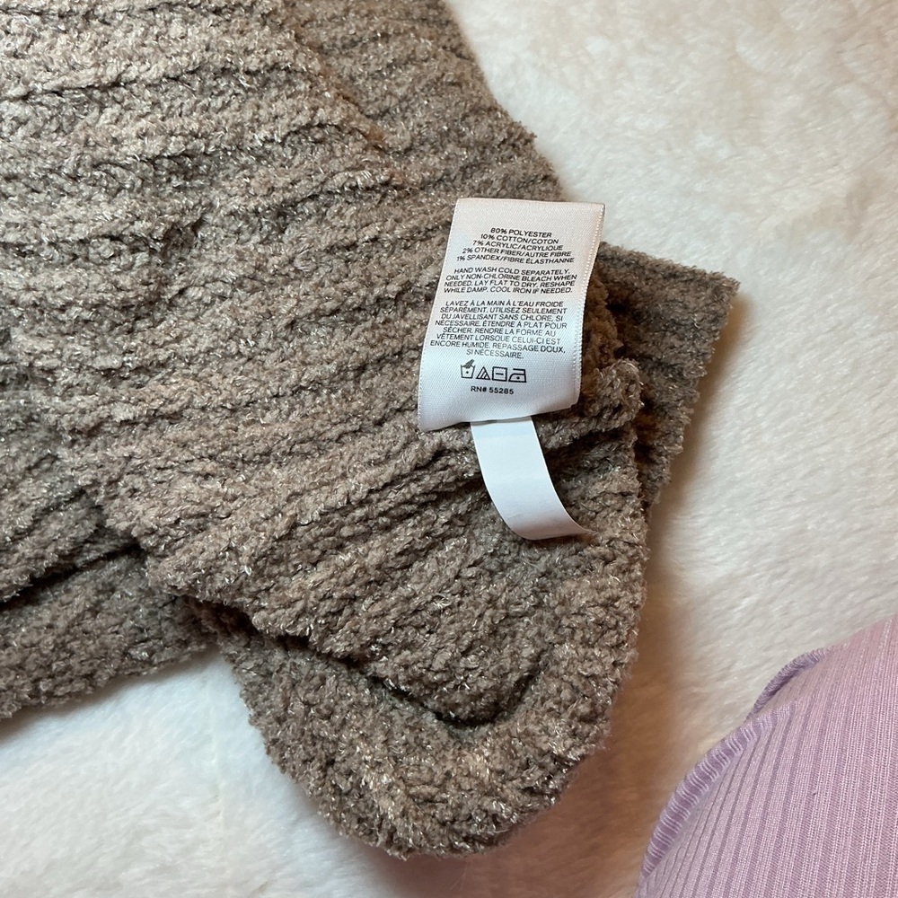 Express Cozy Cable Knit Sweater with cut out shoulders - Picture 7 of 7